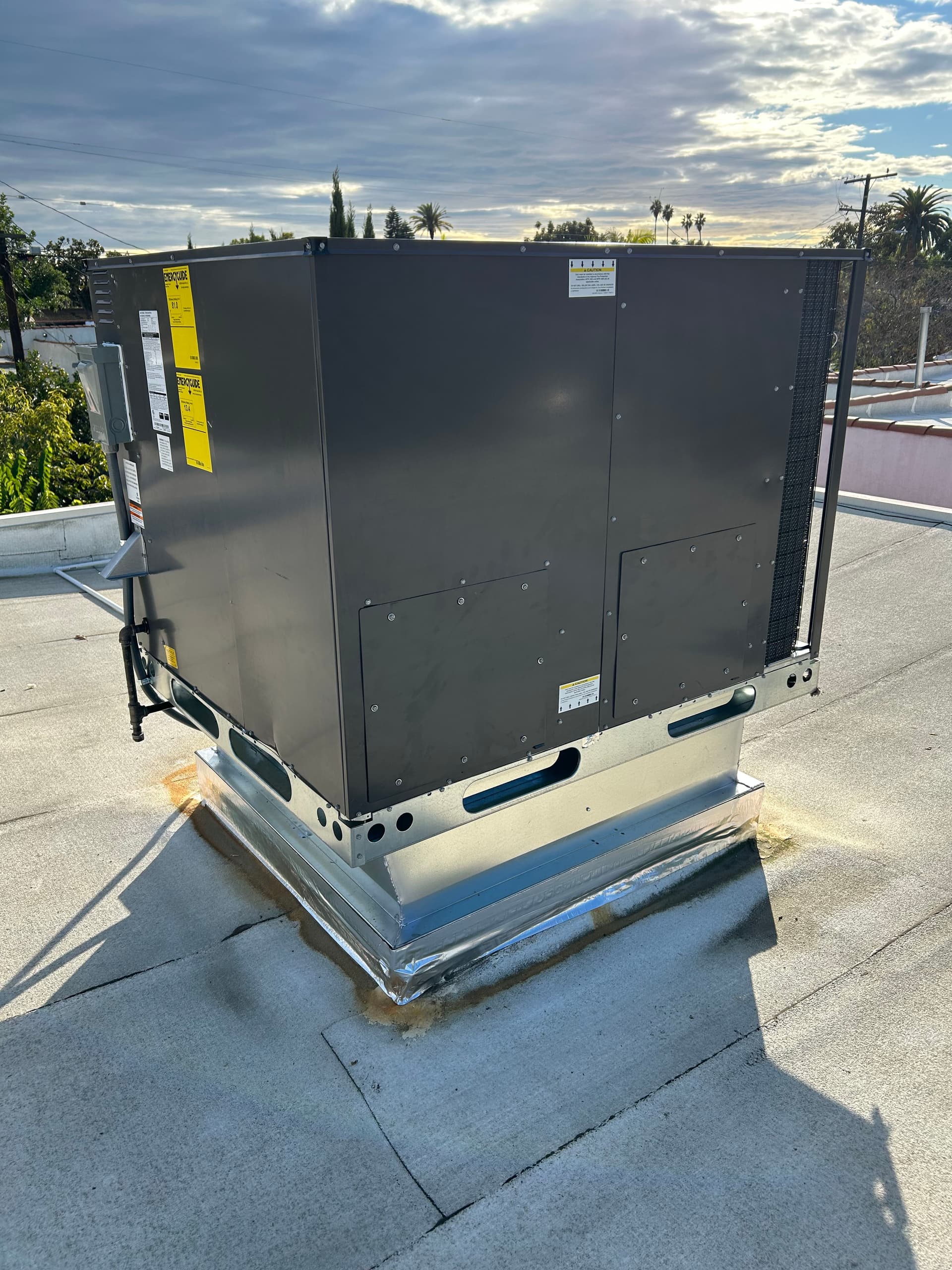 Comprehensive AC Solutions from Rooftops to Residential image
